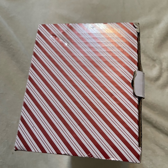 Snowman Mug Stacker set 9 fl oz set of 4 Mug by North Pole Trading Company - Picture 3 of 5